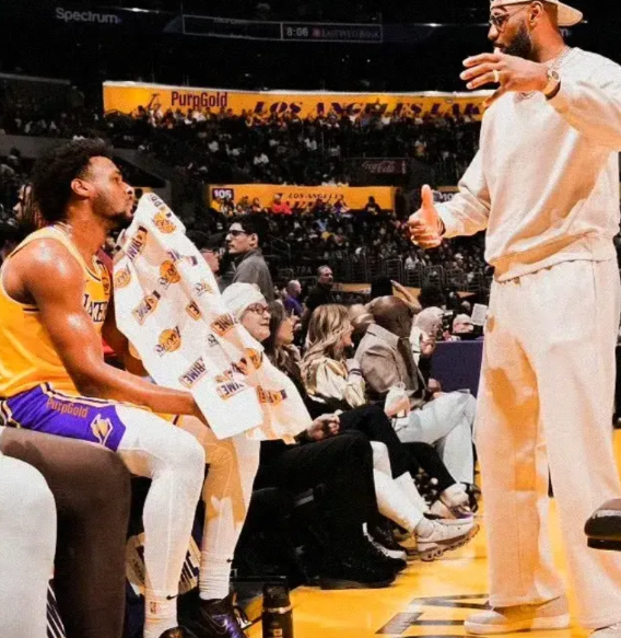 詹姆斯最大的错误是没有留余地！NBA里“星二代”有不少，科比、库里、克莱、小
