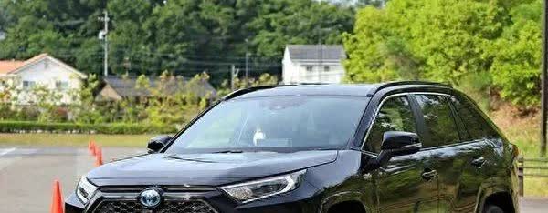 丰田新车可买配件，硬件付费惹争议，车主会多掏钱吗？丰田宣布2025年秋天后卖
