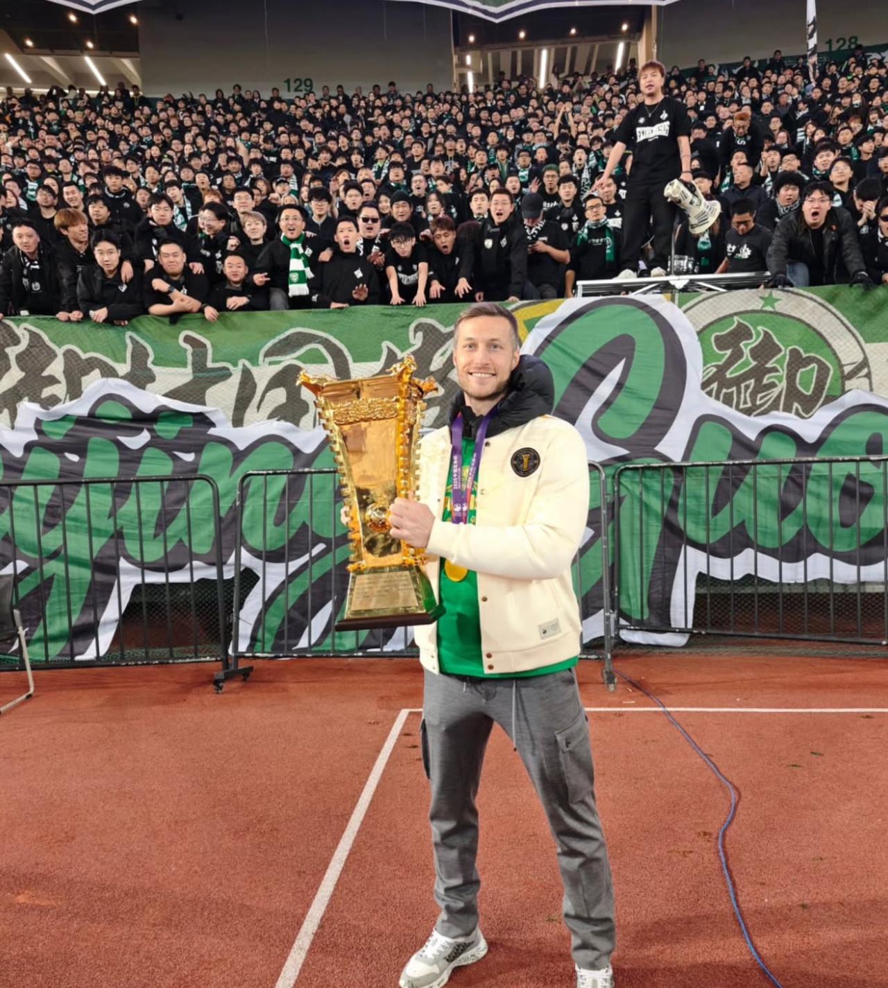 知名足球媒体人苗原：不理解为何坚持买中后卫外援！苗原称可能是斯帕伊奇的状态还是