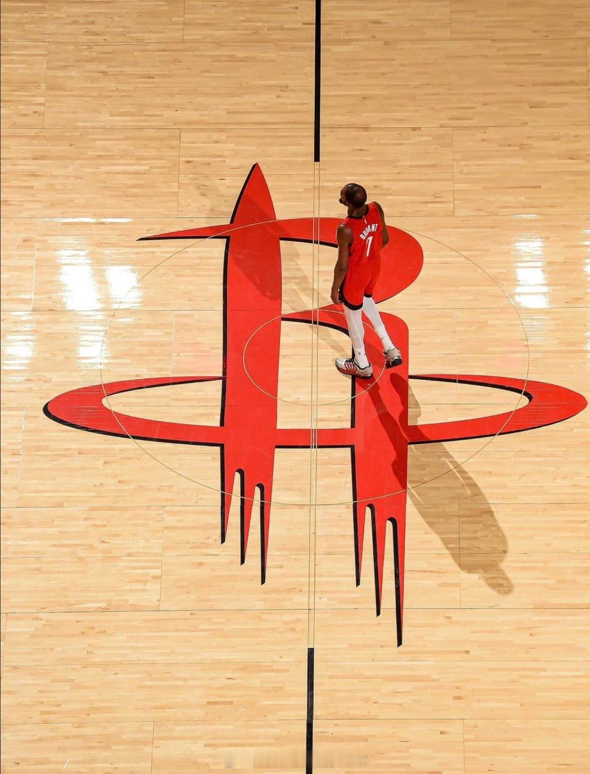 记者：“第四节和加时赛，从你的角度看，比赛的过程是怎样的？”杜兰特：“是的，我们