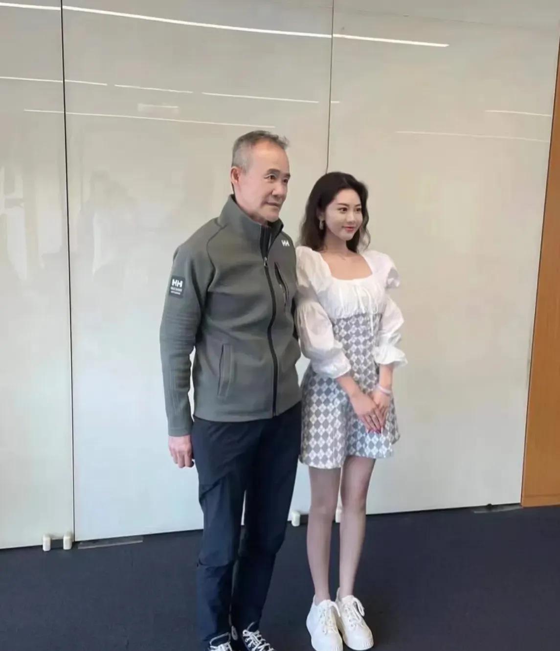 王石房地产大佬，依然精神这么好