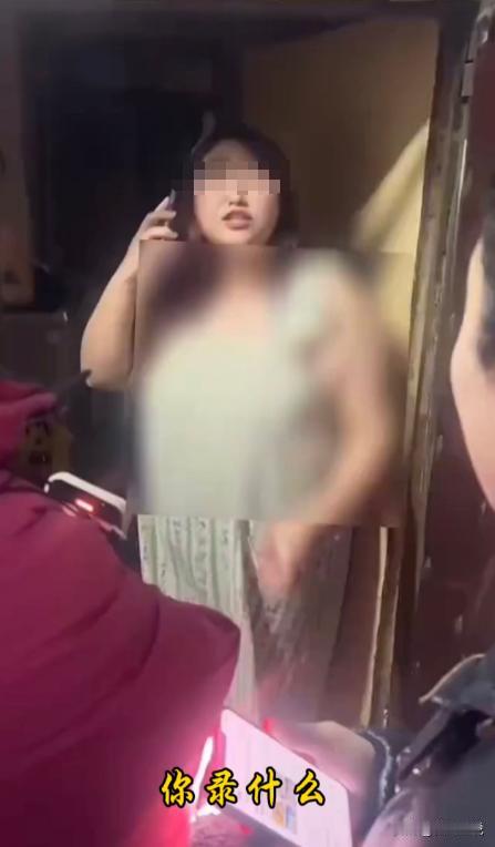 12月18日报道，女子美团下单榴莲，吃完以后申请退款成功，商家联系女子要求退还榴