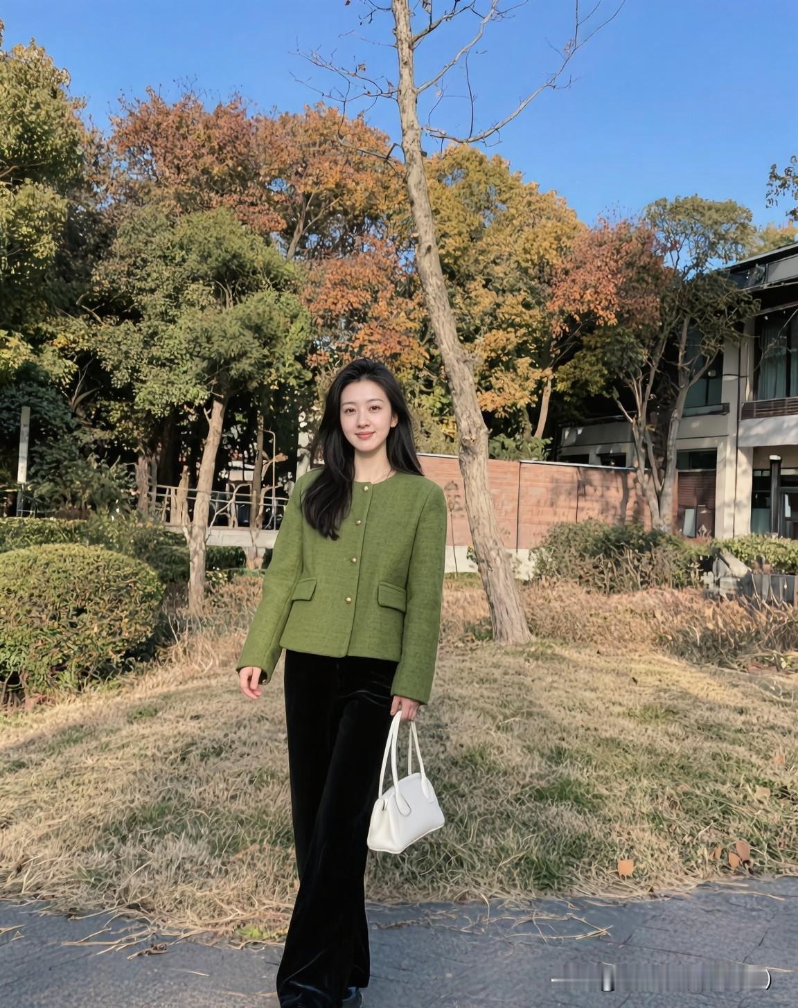 人生这条路，说到底，冷暖自知，好坏都得自己走。累的时候，没人能替你扛，