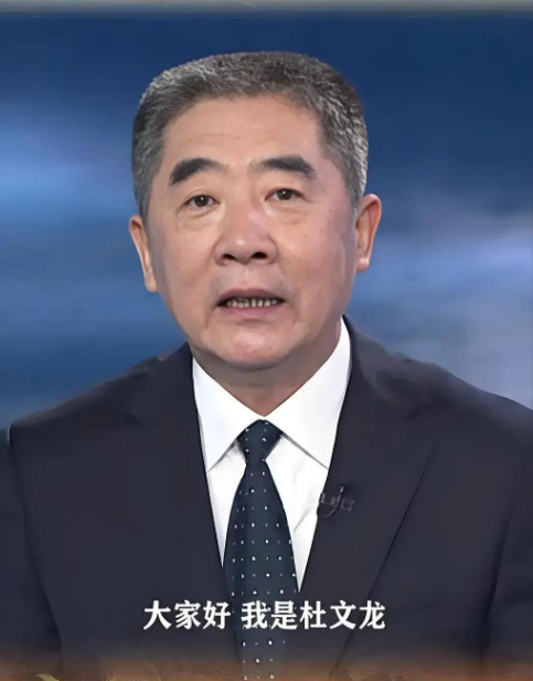军事专家杜文龙此前一句批评，算是把伊朗最危险的软肋直接挑明了：导弹不是烟花，不能只图满天火光。要是几