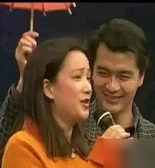 都说许亚军儿子没遗传到他和何晴的颜值。这话多损啊。放谁身上不炸毛？面对外界对