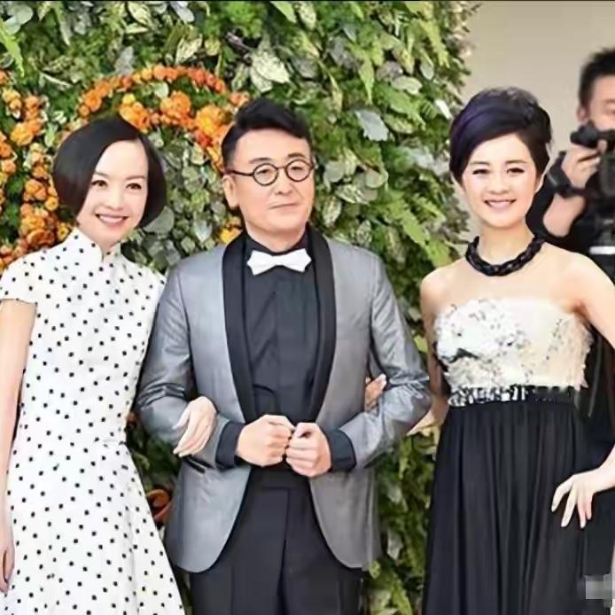 主持人窦文涛说：我这个人有了拜金思想，是从前几年开始的，过去，我不能说自己视金钱