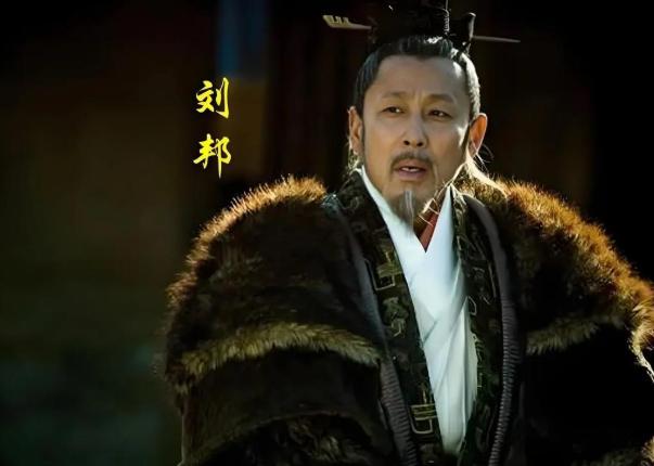 公元前202年，刚登基不久的汉高祖刘邦遭遇了父亲的质问：“你封了那么多人为王为侯