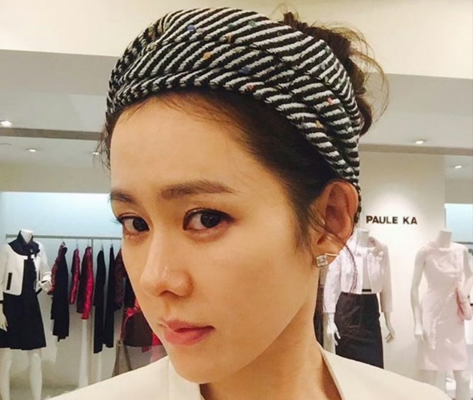 孙艺珍晒饼干表白玄彬孙艺珍晒自制饼干表白玄彬的画面，简直把婚后的甜蜜揉成了可触摸