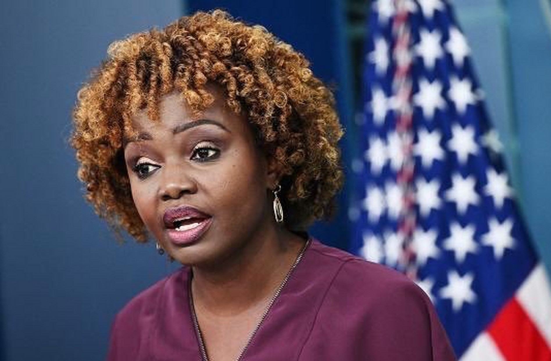 杨振宁老先生在生前的一场演讲中说，在美国人当中，大概有20%是文盲，另外还有约2