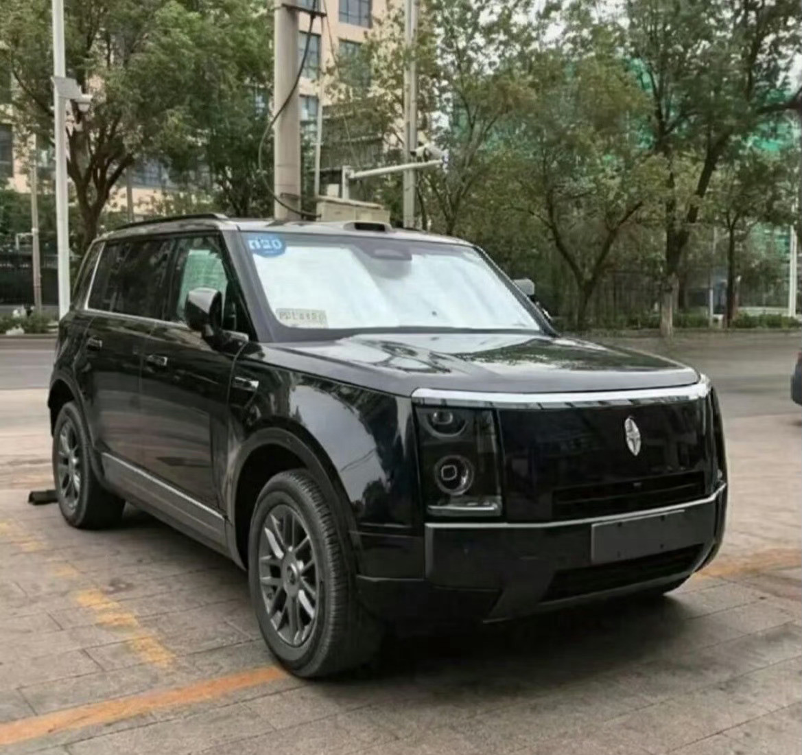 享界G9的节奏和去年的S9T差不多，甚至预热方式都一样：余承东去内蒙古拍片。我期