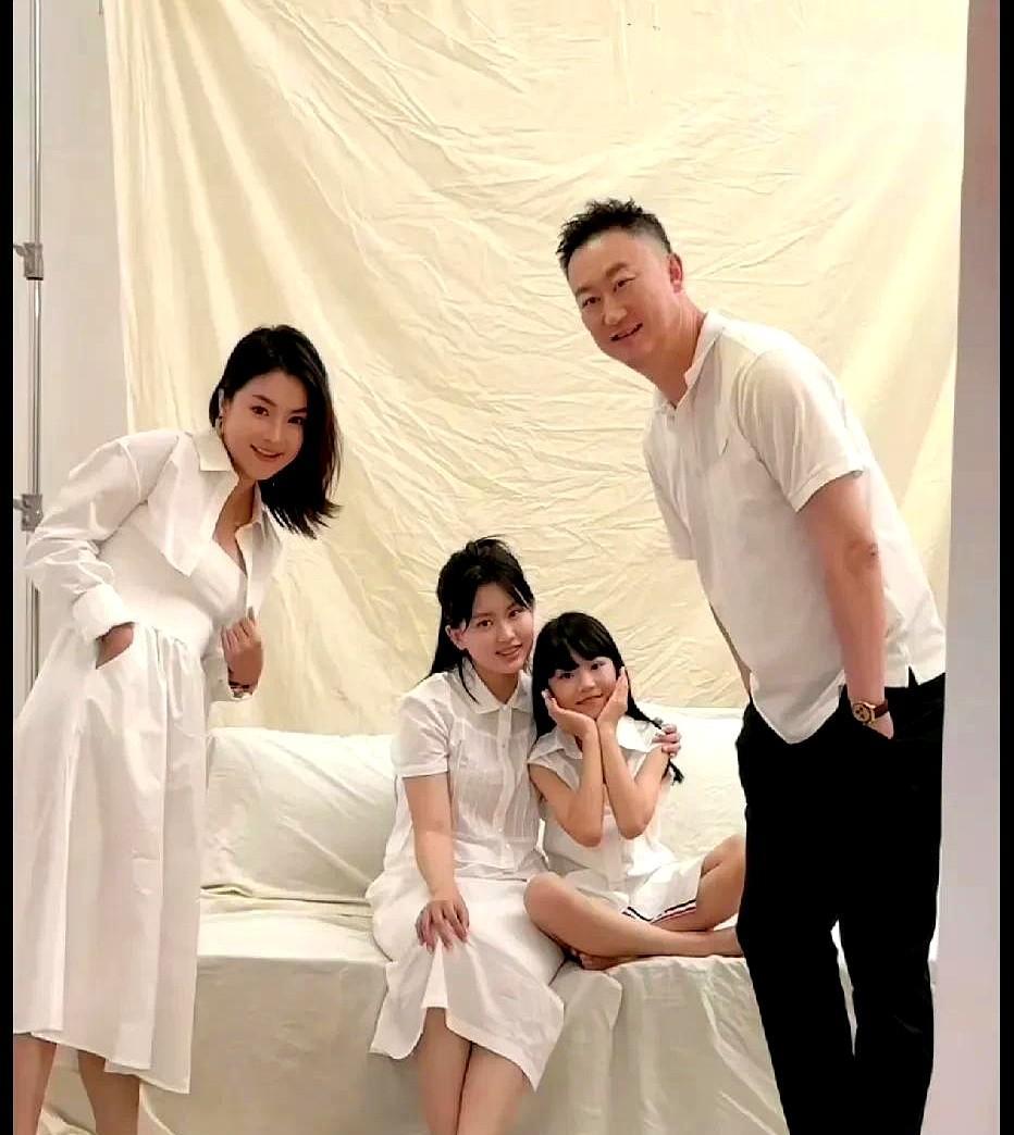 青岛男篮主帅离婚风波落幕！前妻获抚养权霸气宣言：带俩女儿活出精彩人生