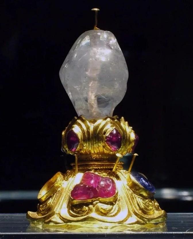 570年前，明朝王妃魏氏奄奄一息之际，为女儿留下一句毛骨悚然的遗言：“我要与你父