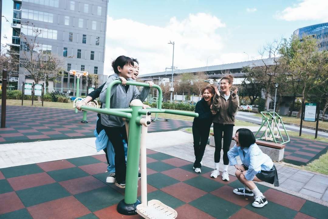 Vicky、小祯、佩甄上小S主持小姐不熙娣这集今晚播出！这些照片我已经听到笑很大