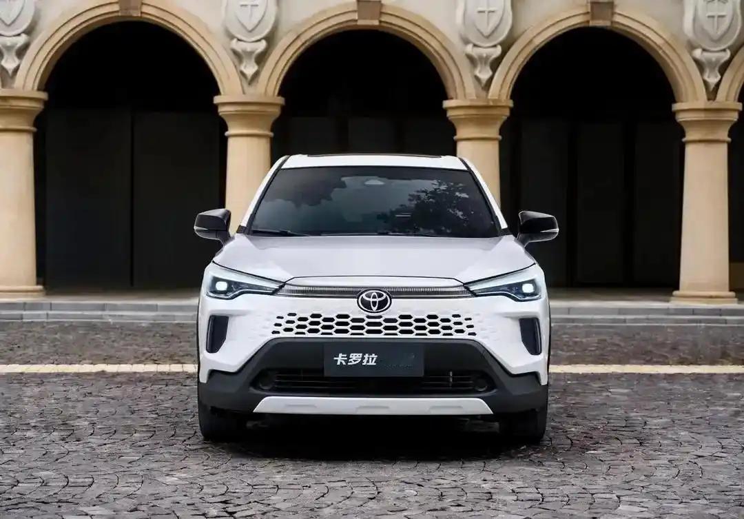 2026款卡罗拉各车型落地价参考目前市场上在售的主要是2026款车型，其不同动