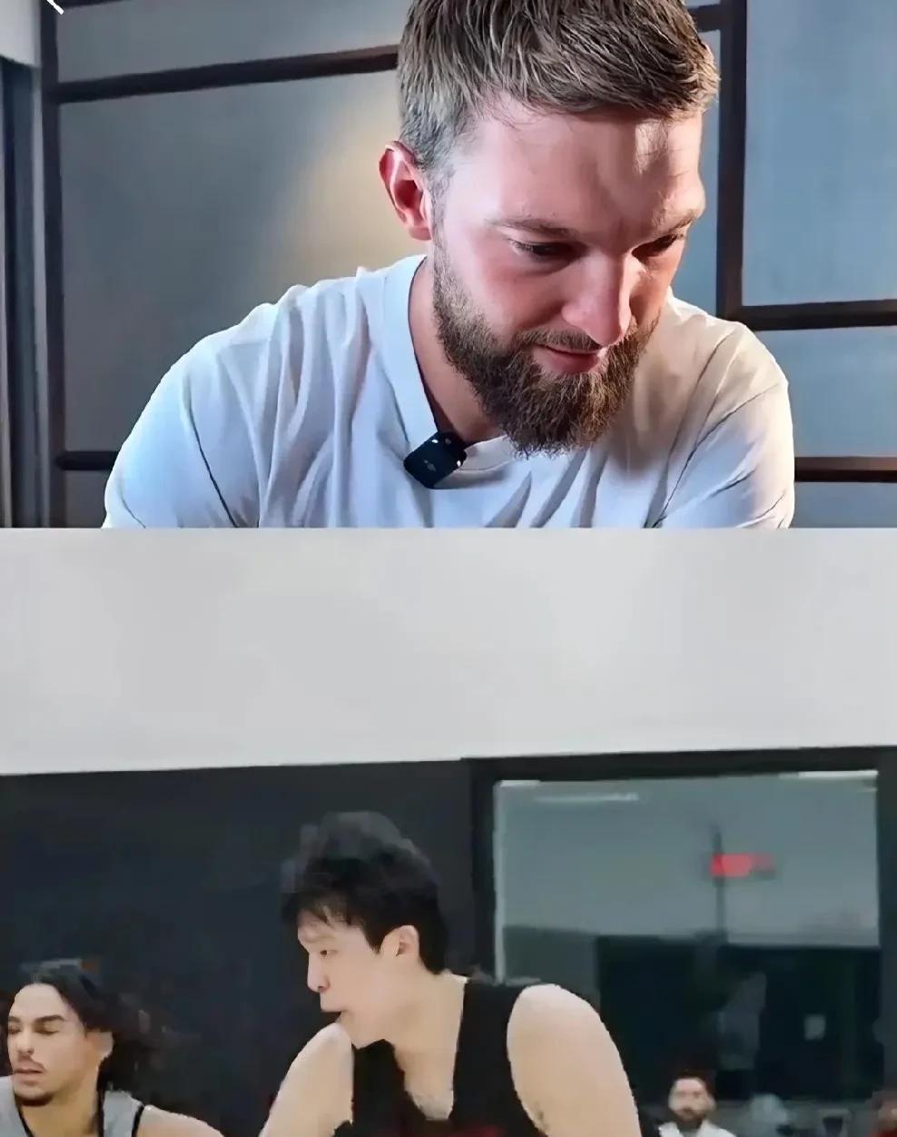 内行看门道！小萨博尼斯这样评价杨瀚森！国王中锋小萨博尼斯与杨瀚森位置相同，在观