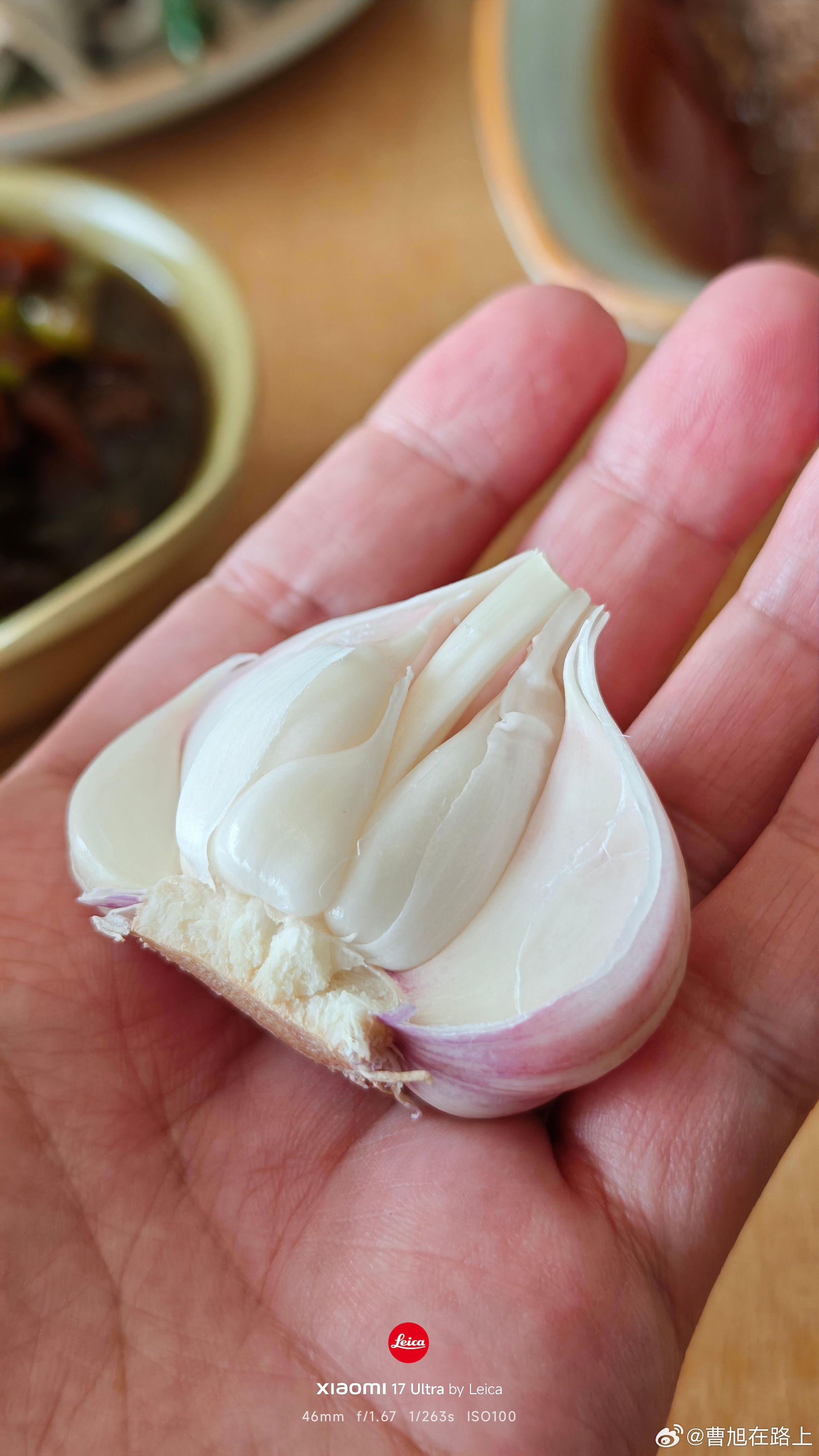 简简单单吃个面条子今天是尖椒茄子肉丝面手擀的味道确实好吃面不吃蒜味道减一半美