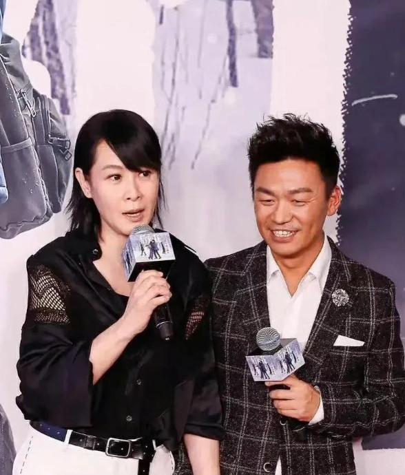 那年，刘若英开演唱会，她打电话邀请王宝强做演唱会嘉宾，王宝强冷漠地说：“我在拍戏