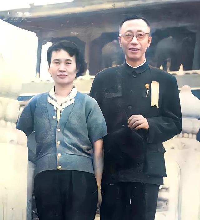 1964年，毛主席突然问道溥仪的工资，得知只有180元后直言：怕是太少了吧?人家