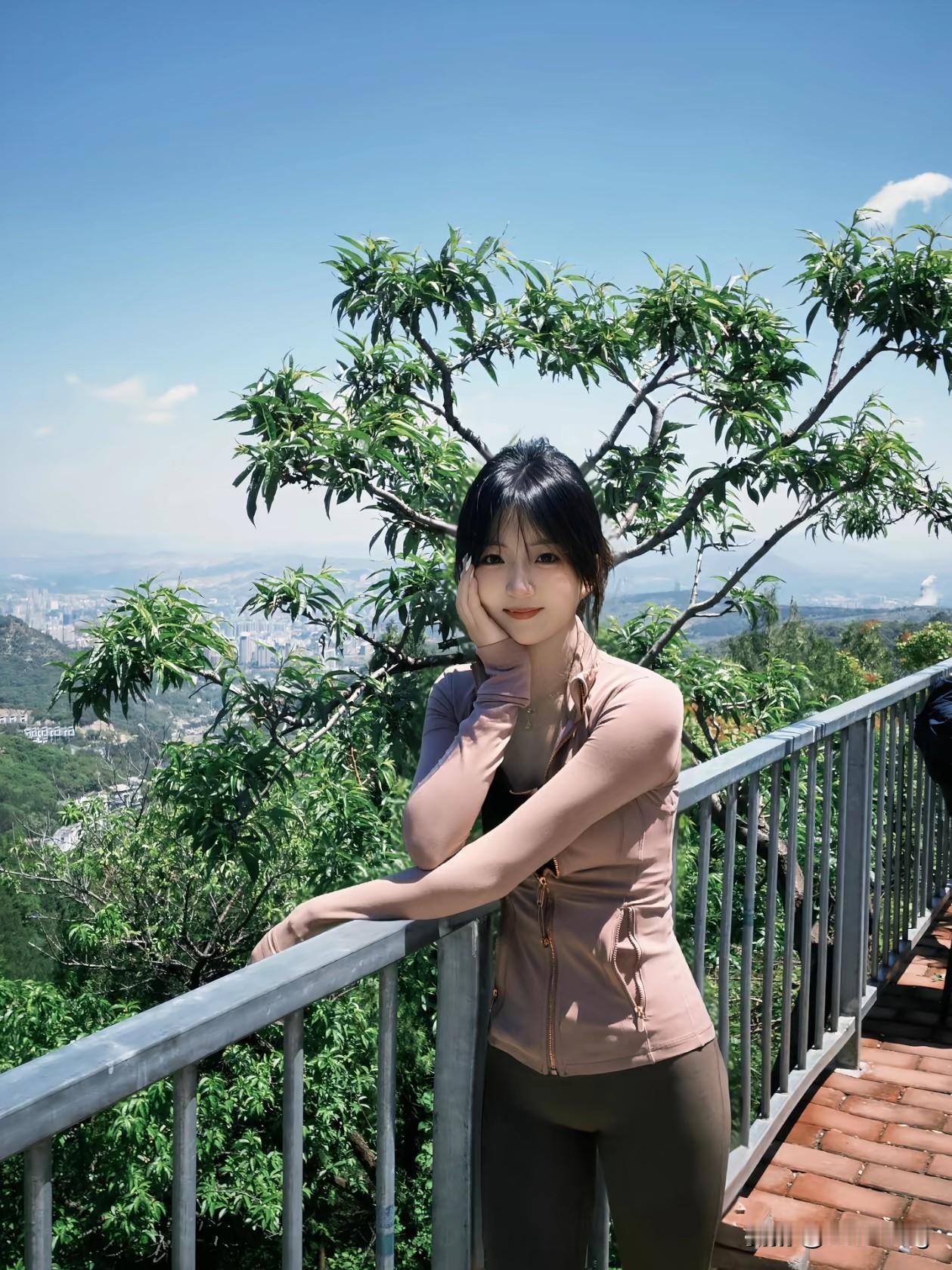  山野千里，抬头就是好风景，心情也跟着晴朗起来☀️
