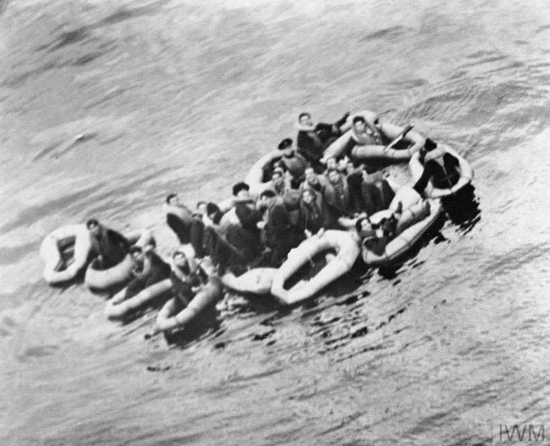 1945年4月，纳粹德国已然穷途末路。为肃清北大西洋的德国U艇，美军发起“泪滴行