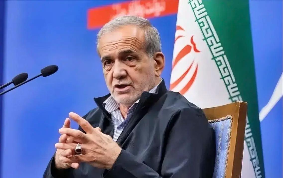 伊朗总统马苏德.佩泽什基安2月19日说：“中国本应现在就提供大量的资金（援助）。