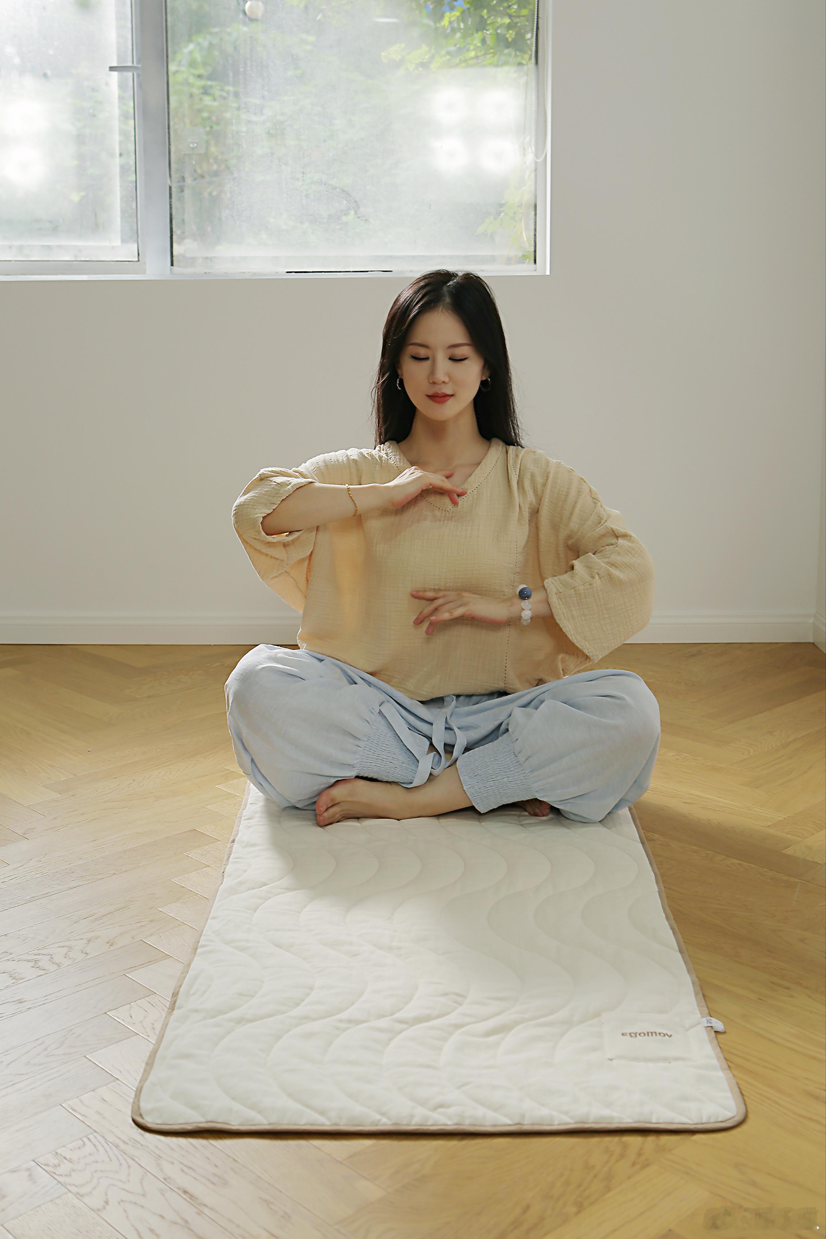 飘了飘了，又是好久不发瑜伽照片了，新点进我主页的人估计得以为我是吐槽博主……我很