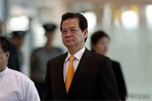 【越南政情】阮晋勇后继有人。越共十四大，除阮晋勇49岁的长子、现任越共中央政策委