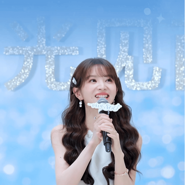 田曦薇4K高清生图好权威从见面会超清生图到生活化4K动态短片，再到星光氛围感造