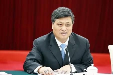 马兴瑞被查反腐无禁区、零容忍，不论职位高低，违纪违法必被查。要从重从严处理，才能