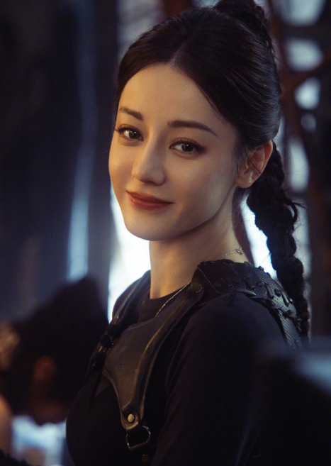 人生下来不是为了拖着锁链，而是为了展开双翼