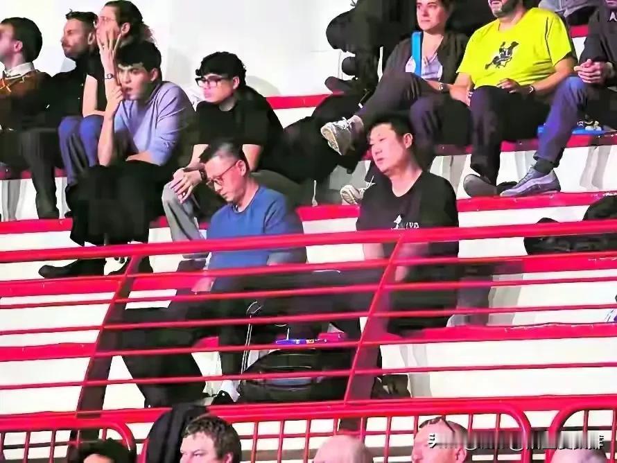 中国女排主教练赵勇和袁灵犀去意大利是专程为了去看庄宇珊打球吗？前几天赵勇和袁灵