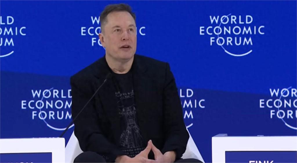 一位做航天级光伏的专家私下说：别太当真，马斯克画的饼，咱们地面上的工厂根本消化不