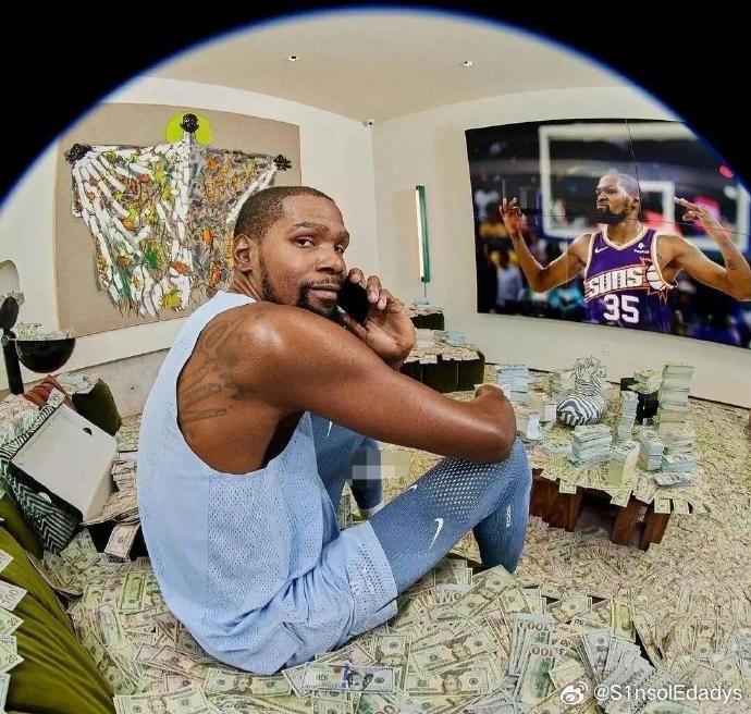 杜兰特炫富，我默默吞下口水，继续搬砖。