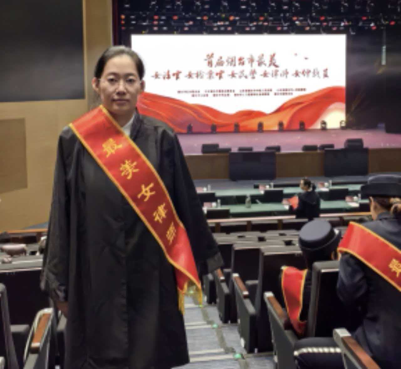 “最美女律师”迟宗琳遇车祸去世
