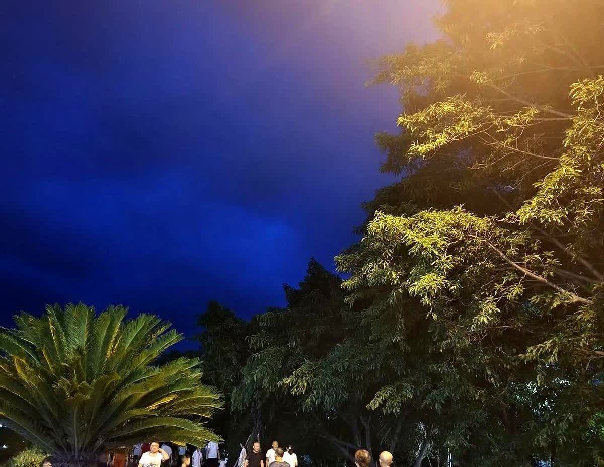 可不可以给艾滋病人安排一场特殊相亲！这不网上有位感染艾滋病毒得女子希望能