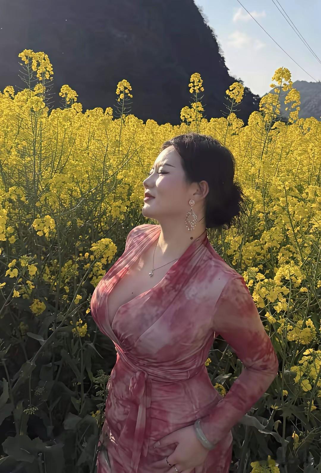 女人只有在大自然里，才能放飞自我，找到真实的自己。
