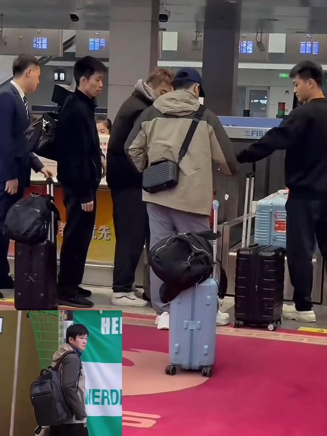 真怀疑这是樊振东回国的路透照，太像现在的了，好在周围几个兄弟在！回想去年，整整