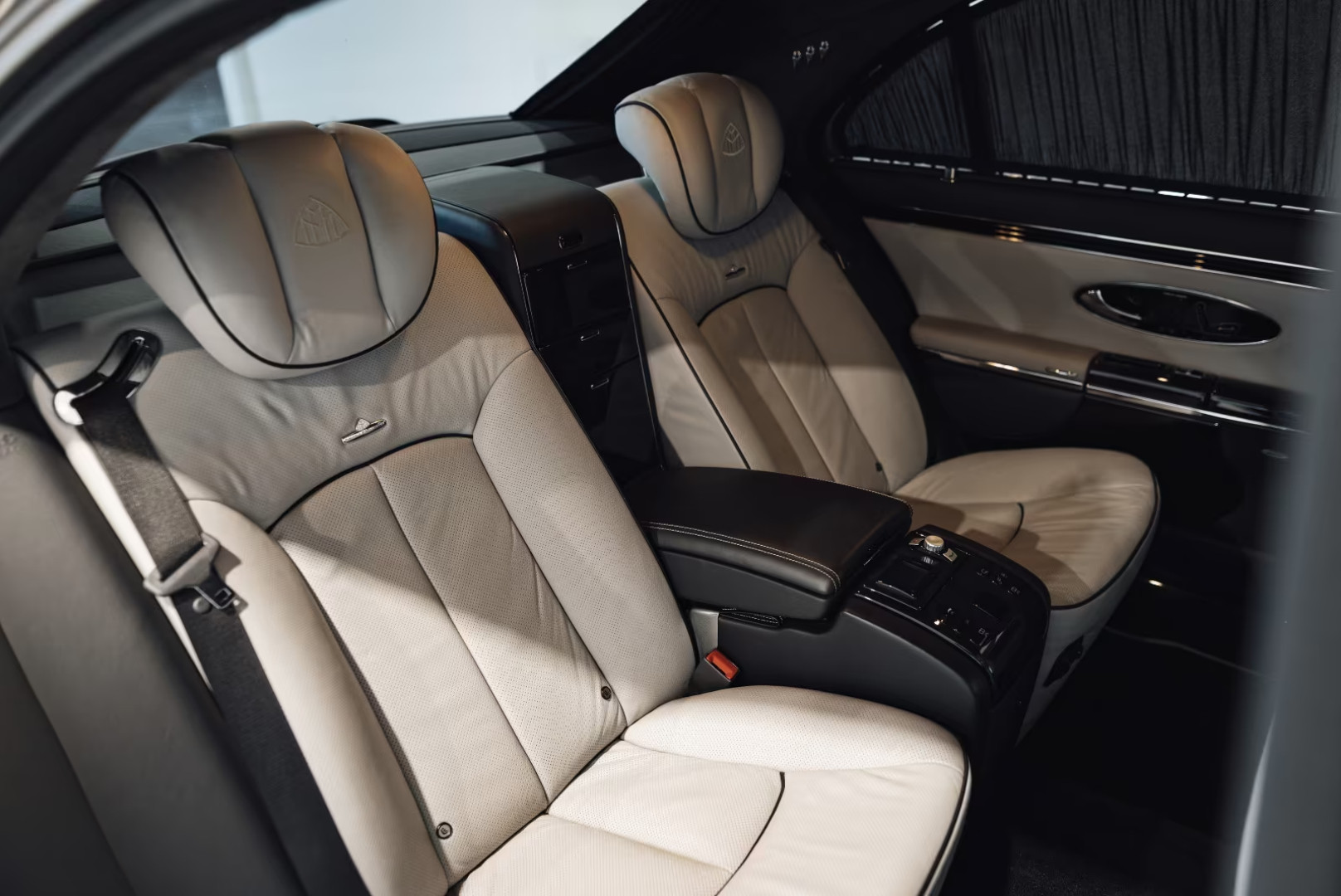 好车分享Maybach57S，后期款的迈巴赫57S，迈巴赫这车还是62比较修