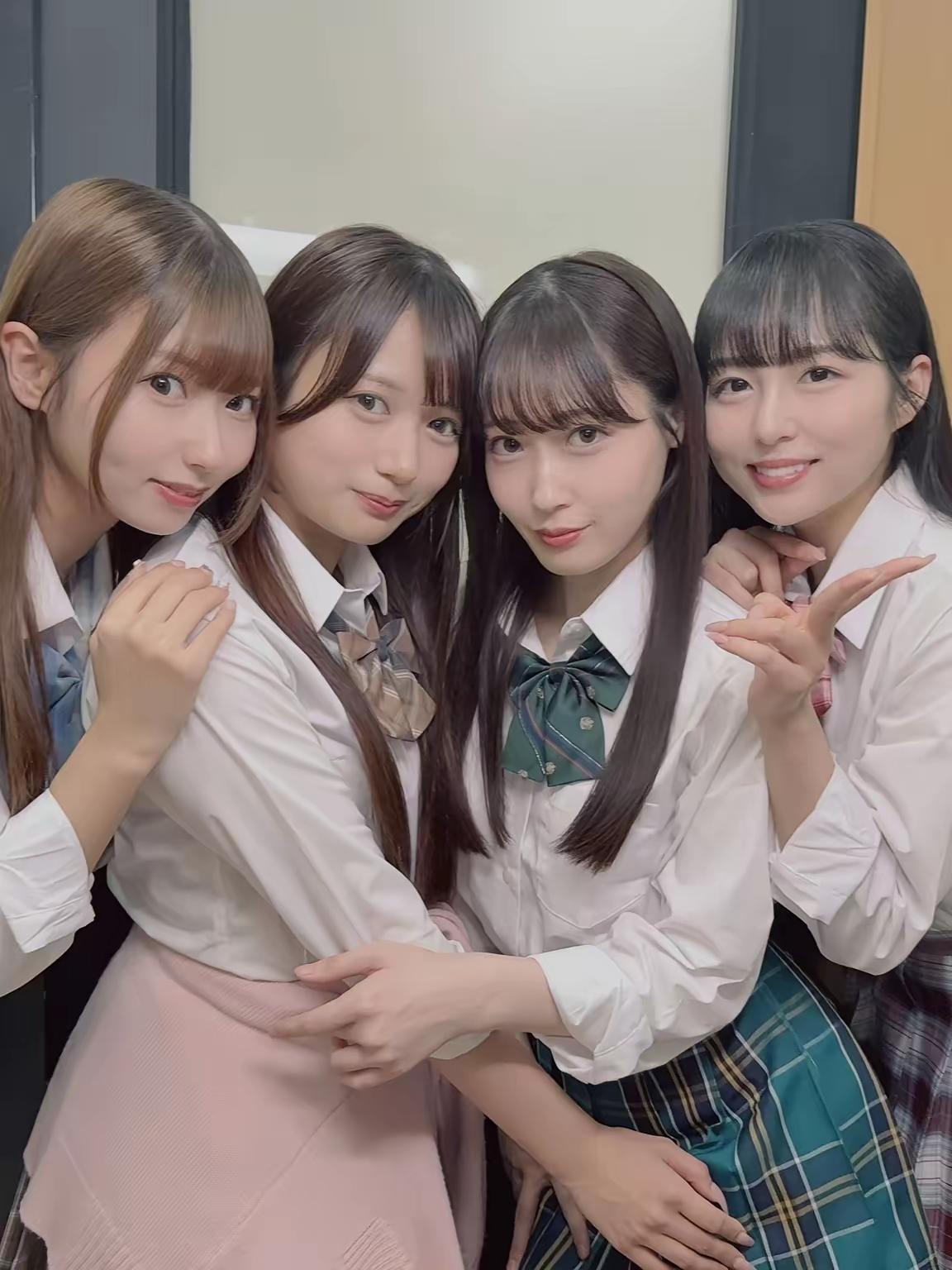 这四个女生看起来好可爱啊！软萌小女生四姐妹照