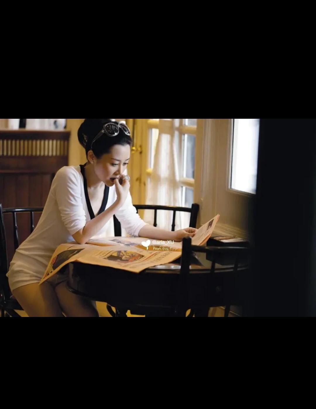内娱唯一越老越有味道的女生，主要是人家长的是真好看！不穿暴露的衣服，随手一拍就