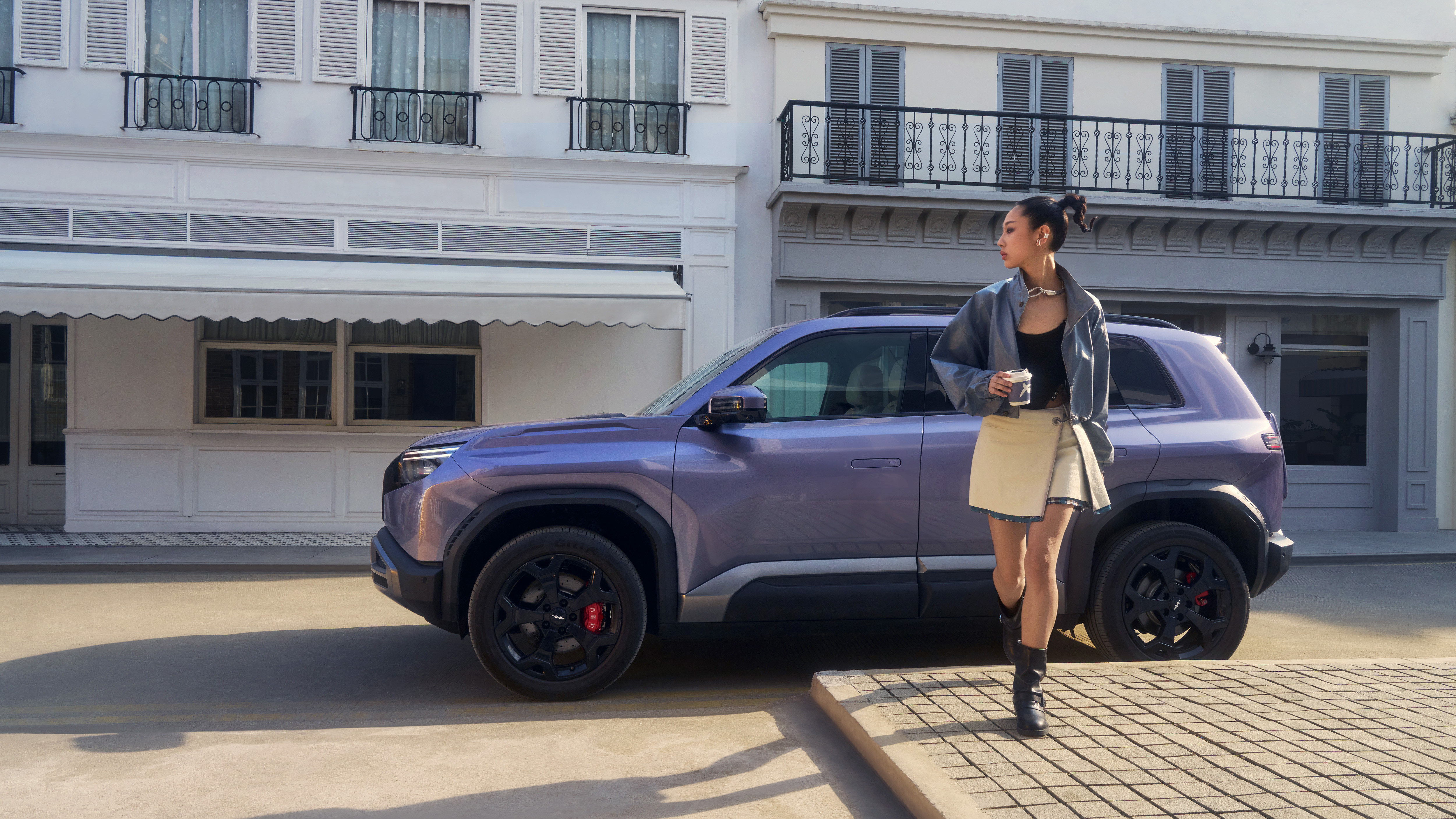 燃油车最后的护城河，今天要被彻底冲垮了。你看方程豹钛3闪充版这价格一出来，15.