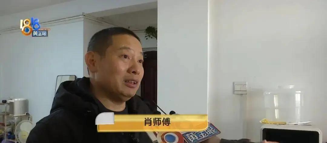 浙江宁波，一男子奶奶去世前，悄悄告诉男子，他家宅基地下埋着1-2坛子银元，市值6