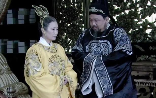 700年，76岁武则天来看望临死前的狄仁杰。想不到，70岁狄仁杰提出一个过分的要