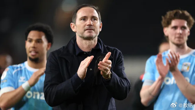 英冠冲超本周六英冠首尾大战，如果领头羊考文垂击败积分垫底的谢周三，就可以提前庆