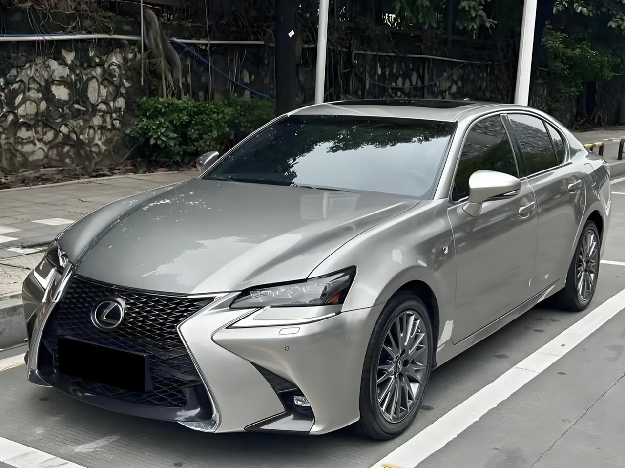不便宜啊！17款雷克萨斯GS300FSPORT13万公里大灯进水维修实录