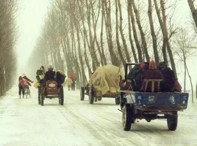 八九十年代春节期间走亲戚照片