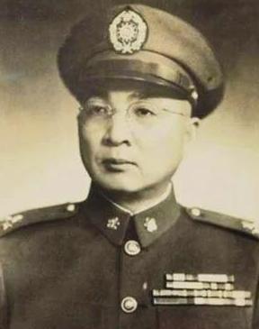 1943年，罗卓英上任驻印长官后，让孙立人给他送来200个军官，谁知见到人后，他