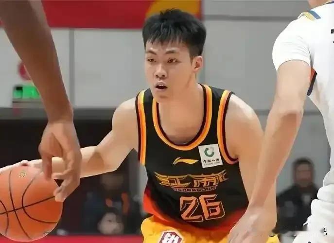 江苏男篮跟北控做交易？庞铮麟加盟北控？这两天关于北控男篮的引援消息很多，赵继伟