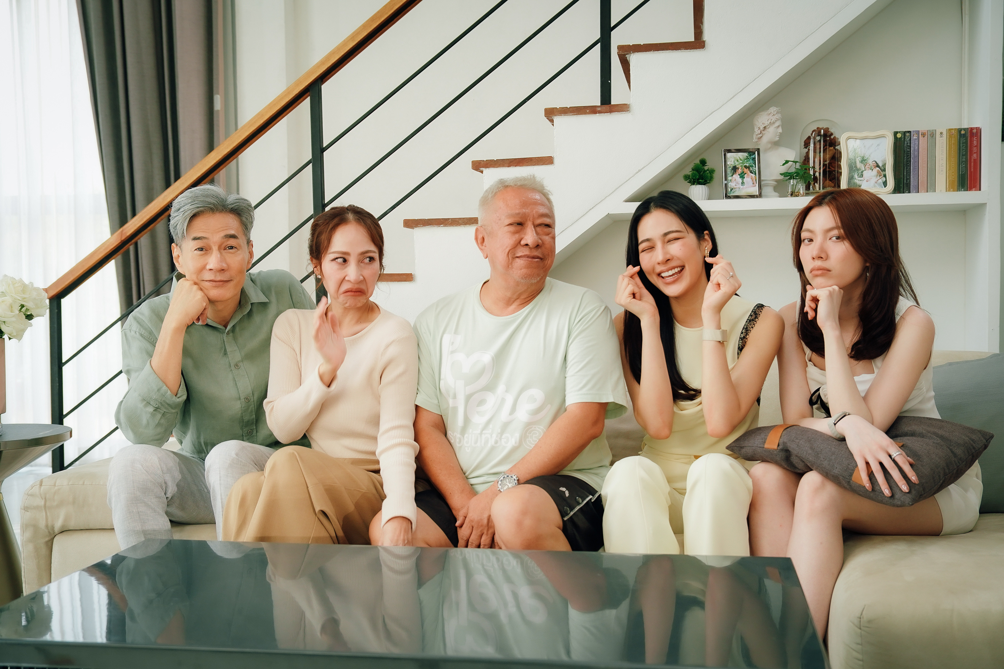 马上就能见到这几口子人了