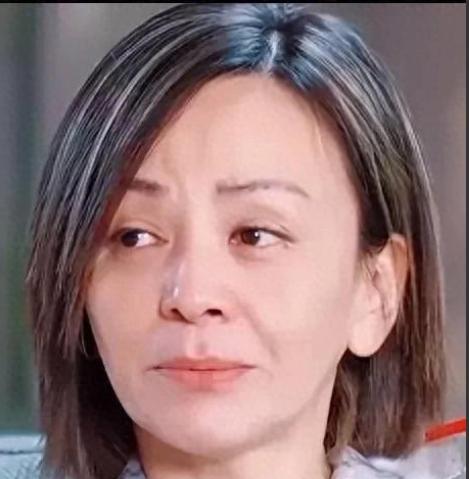 王琳来养老院看父母，聊几句就走了，他们只是有血缘关系的陌生人王琳来养老院看望父